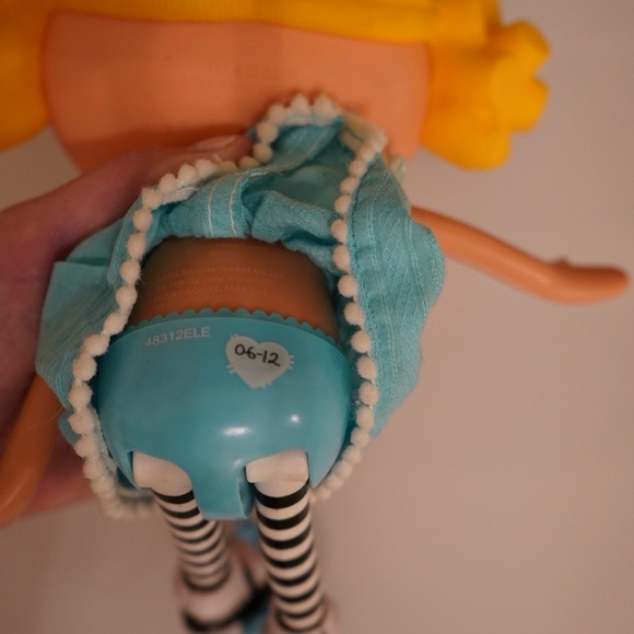 Lalaloopsy - Alice in Lalaloopsyland Doll - Picture 3 of 5